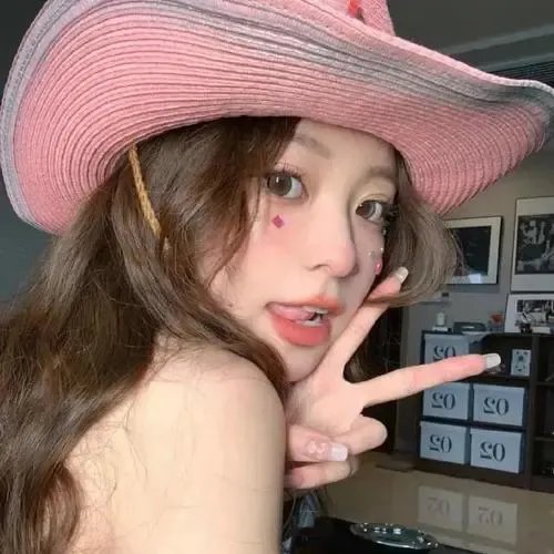 天王之女恋爱脑怒怼网友，凌晨内幕曝光，品牌方解约
